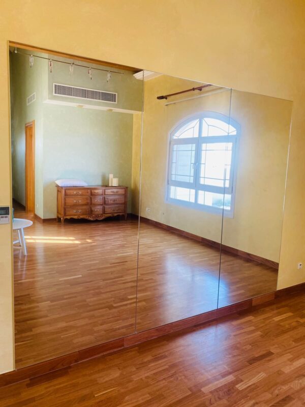 home wall mirror installation
