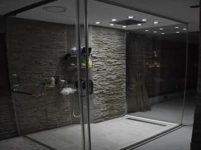 shower glass partition in dubai