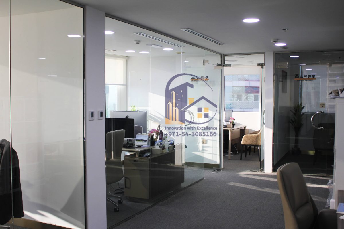 clear office glass partition in dubai