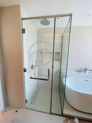 corner shower glass partition with square top support fitting